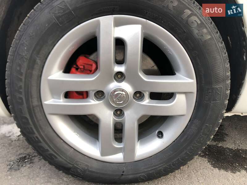 Минивэн Nissan Cube 2011 в Киеве