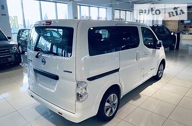 Мінівен Nissan e-NV200 2017 в 