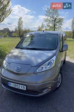 Минивэн Nissan e-NV200 2019 в Каменском