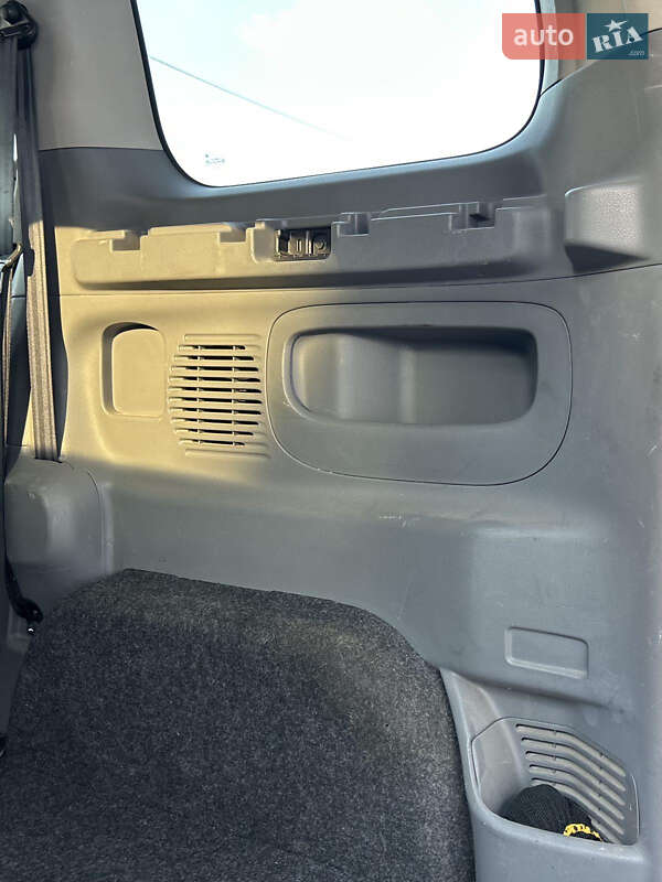 Мінівен Nissan e-NV200 2015 в Мурованих Курилівцях