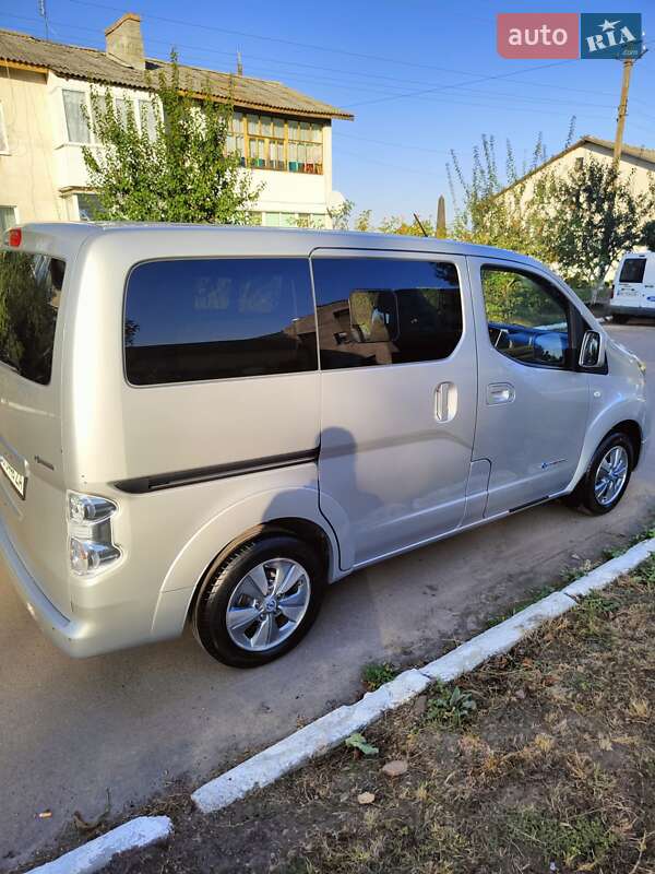 Минивэн Nissan e-NV200 2016 в Житомире