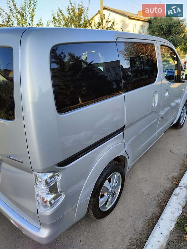 Минивэн Nissan e-NV200 2016 в Житомире