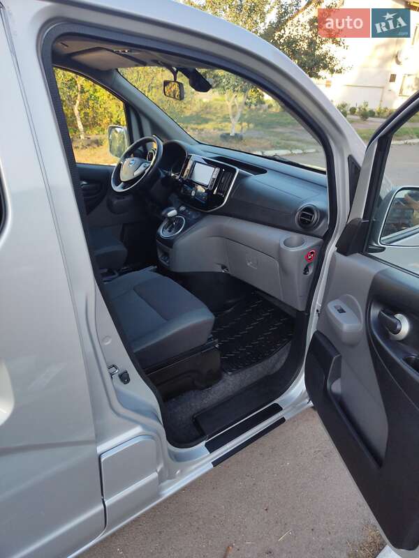 Минивэн Nissan e-NV200 2016 в Житомире