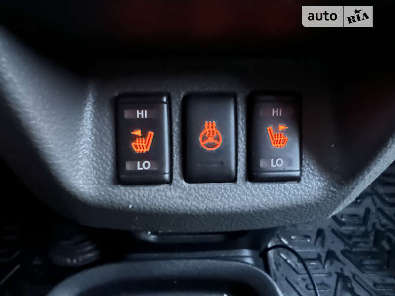 Вантажний фургон Nissan e-NV200 2017 в Тернополі