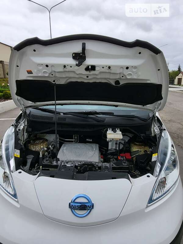 Грузовой фургон Nissan e-NV200 2017 в Запорожье