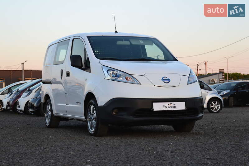 Грузовой фургон Nissan e-NV200 2020 в Луцке