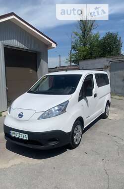 Мінівен Nissan e-NV200 2014 в Житомирі