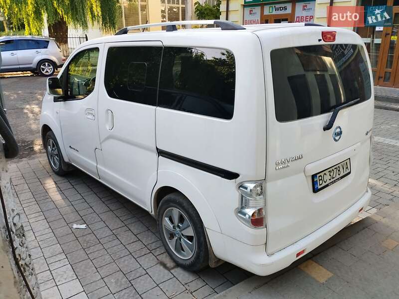 Мінівен Nissan e-NV200 2015 в Дрогобичі