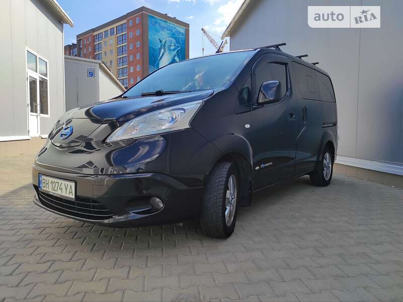 Nissan e-NV200 2015