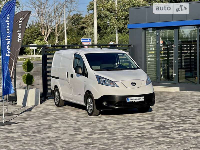 Минивэн Nissan e-NV200 2016 в Ровно