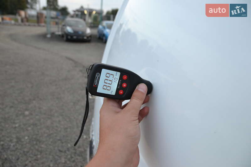 Вантажний фургон Nissan e-NV200 2015 в Луцьку