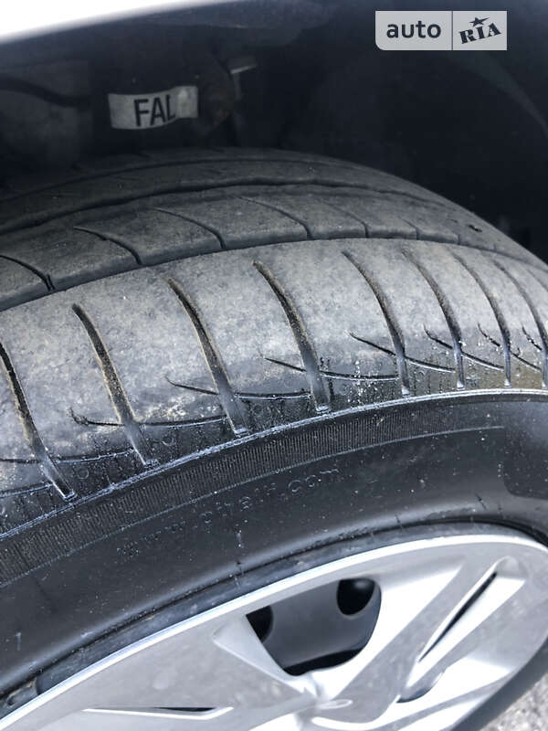 Вантажний фургон Nissan e-NV200 2016 в Вінниці