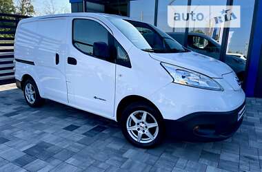 Вантажний фургон Nissan e-NV200 2019 в Рівному