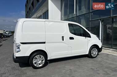 Вантажний фургон Nissan e-NV200 2018 в Львові