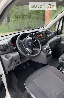 Грузовой фургон Nissan e-NV200 2017 в 