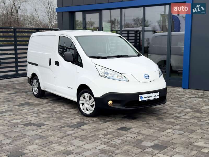 Вантажний фургон Nissan e-NV200 2019 в Рівному