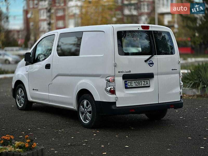 Nissan e-NV200 2015