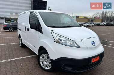 Грузовой фургон Nissan e-NV200 2014 в Житомире