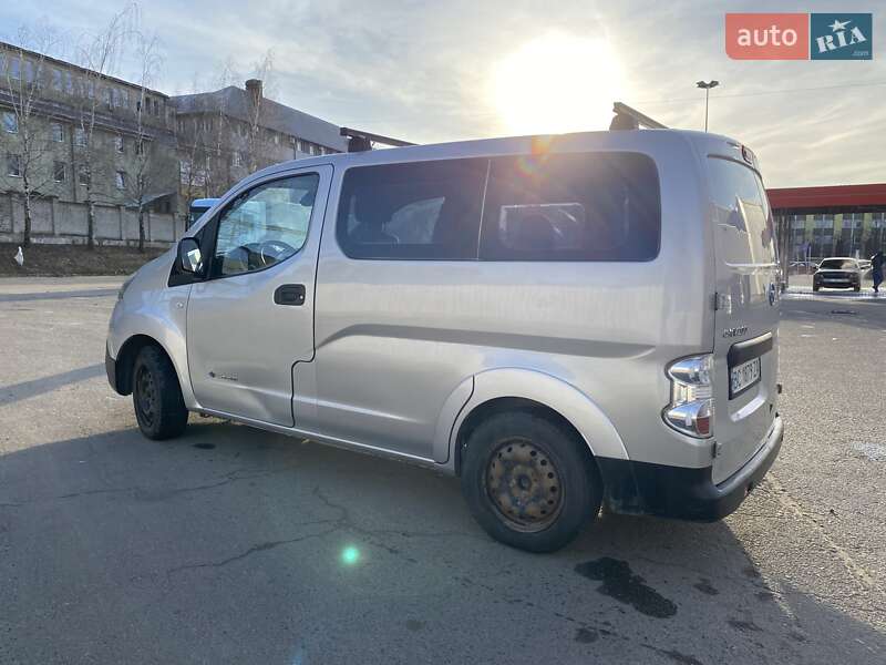 Мінівен Nissan e-NV200 2014 в Львові