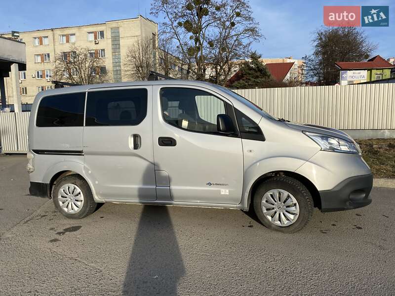 Мінівен Nissan e-NV200 2014 в Львові