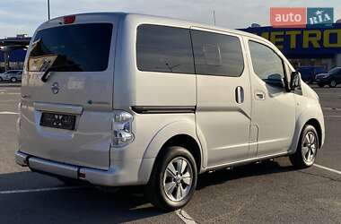 Минивэн Nissan e-NV200 2018 в 