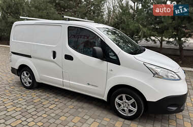 Грузовой фургон Nissan e-NV200 2019 в 