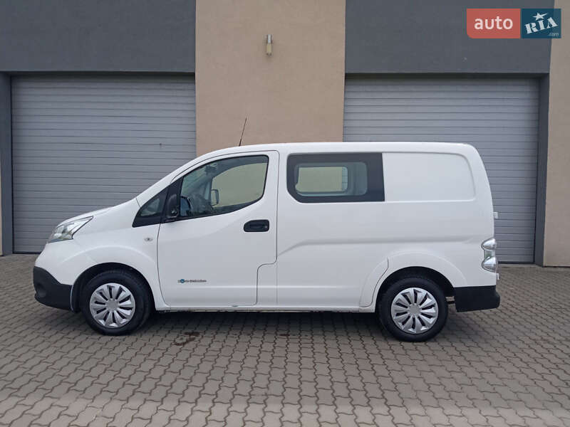 Грузовой фургон Nissan e-NV200 2017 в Радехове