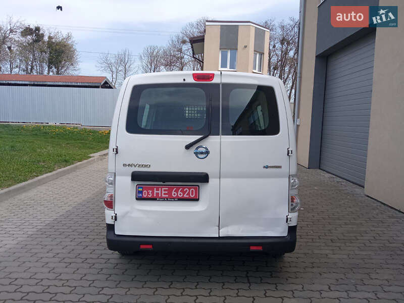 Грузовой фургон Nissan e-NV200 2017 в Радехове