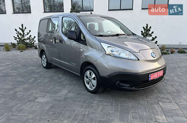 Грузовой фургон Nissan e-NV200 2019 в 