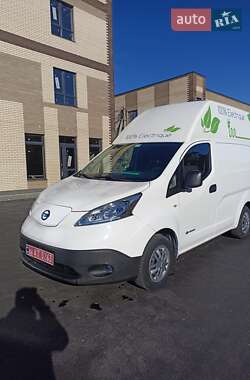 Грузовой фургон Nissan e-NV200 2018 в 