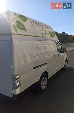 Грузовой фургон Nissan e-NV200 2018 в 