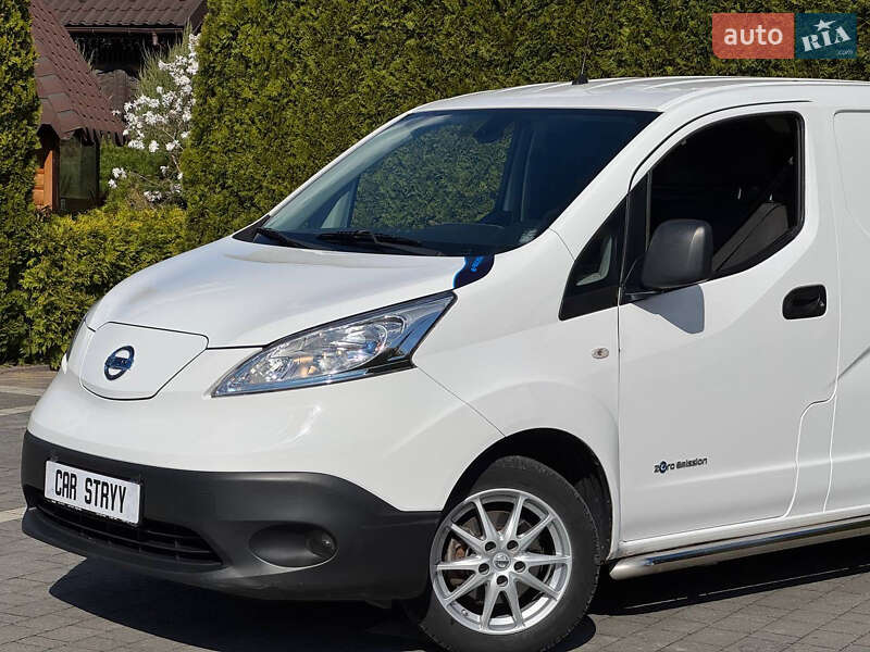 Вантажний фургон Nissan e-NV200 2020 в Стрию