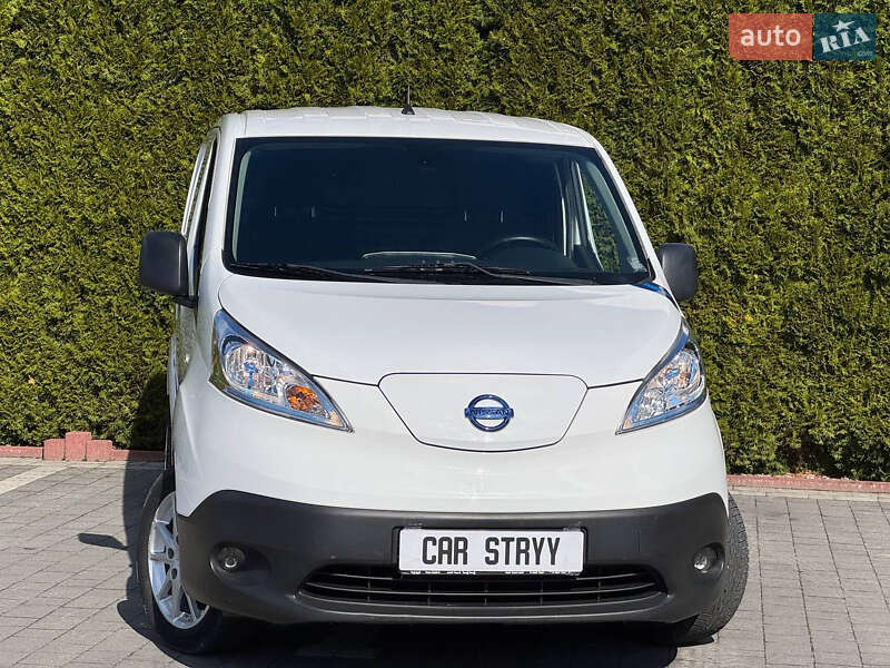 Вантажний фургон Nissan e-NV200 2020 в Стрию