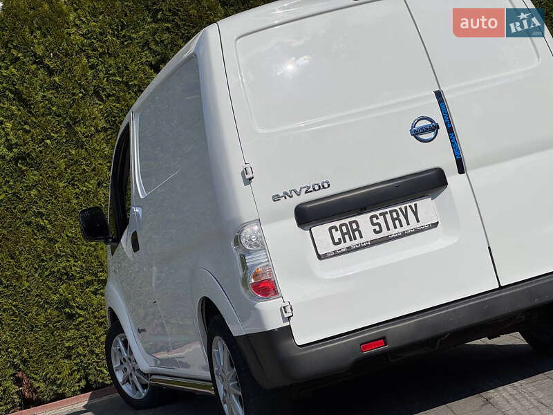 Вантажний фургон Nissan e-NV200 2020 в Стрию