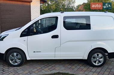 Грузовой фургон Nissan e-NV200 2019 в 