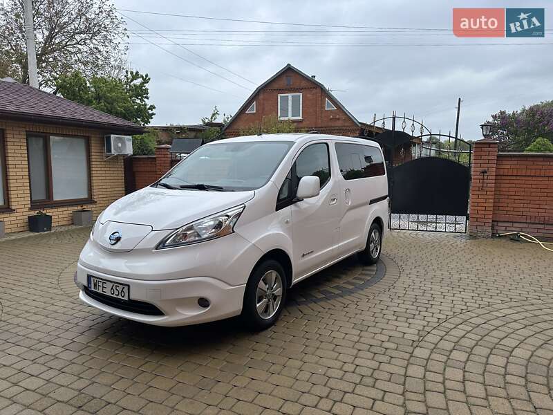 Мінівен Nissan e-NV200 2019 в 