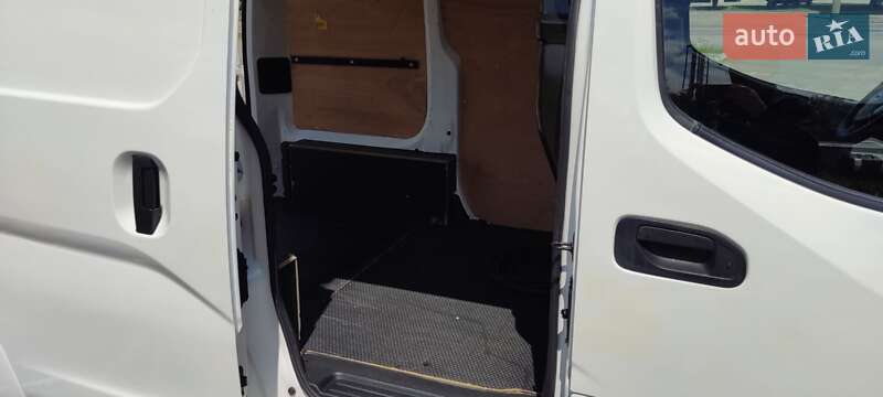Грузовой фургон Nissan e-NV200 2018 в Ивано-Франковске