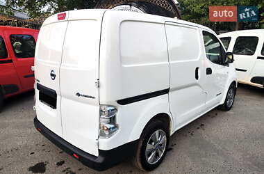 Грузовой фургон Nissan e-NV200 2019 в 