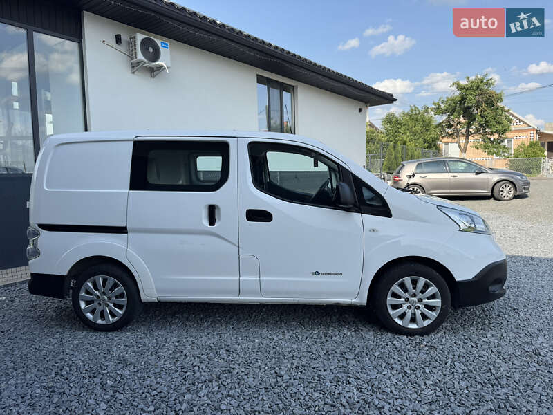 Вантажний фургон Nissan e-NV200 2019 в Рівному