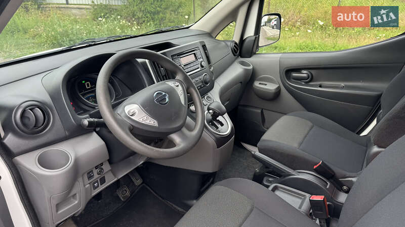 Грузовой фургон Nissan e-NV200 2020 в Ужгороде