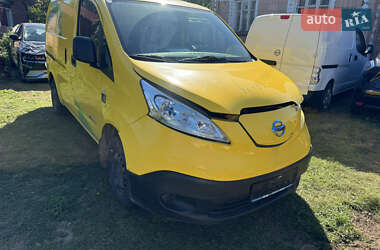 Вантажний фургон Nissan e-NV200 2016 в Рівному