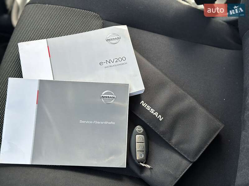 Грузовой фургон Nissan e-NV200 2018 в Луцке