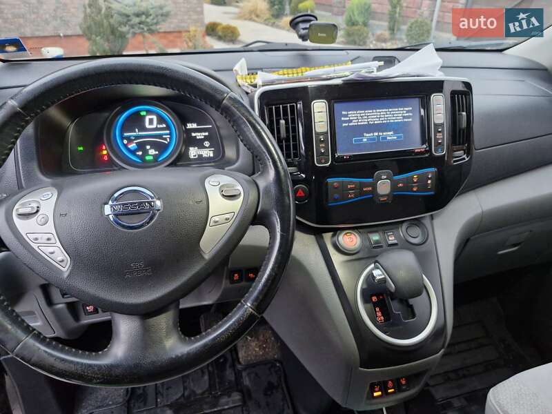 Минивэн Nissan e-NV200 2015 в Ровно