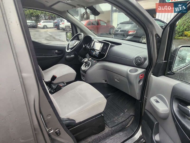 Минивэн Nissan e-NV200 2015 в Киеве