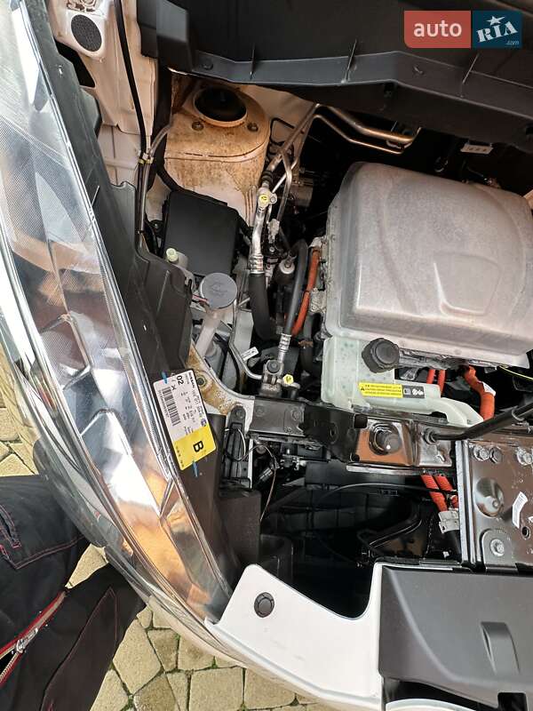 Грузовой фургон Nissan e-NV200 2018 в Хмельницком