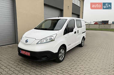 Вантажний фургон Nissan e-NV200 2015 в Радехові