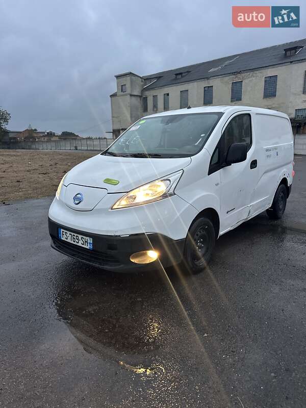 Вантажний фургон Nissan e-NV200 2020 в Рівному