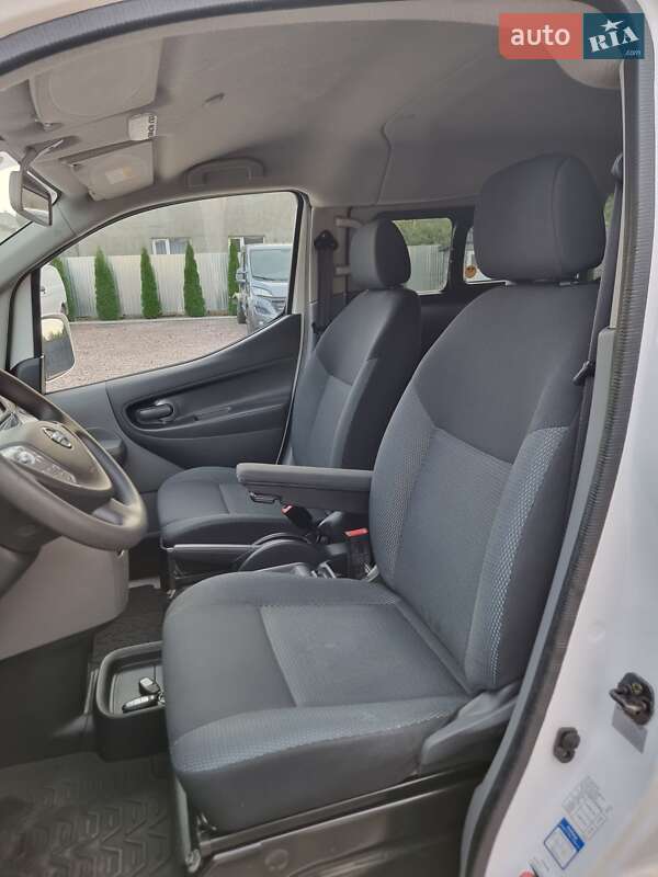 Мінівен Nissan e-NV200 2019 в Радивиліві