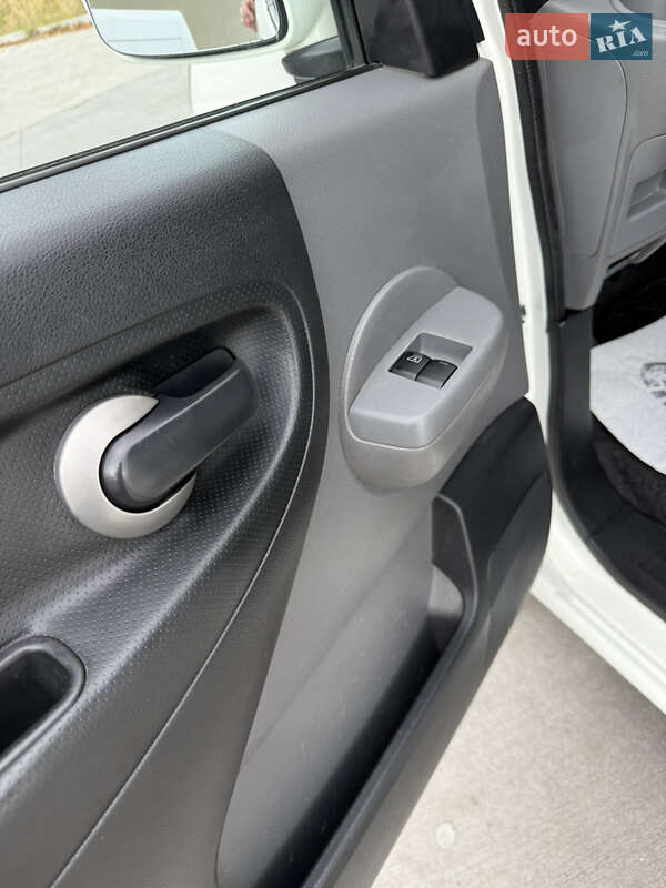 Мінівен Nissan e-NV200 2014 в Дрогобичі