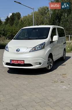 Мінівен Nissan e-NV200 2015 в Володимирі